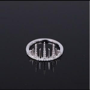 Henri Bendel Silver Tone Crystals Ring Size 7